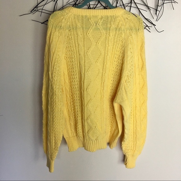 Vintage yellow cable knit sweater. South channel - Picture 2 of 11